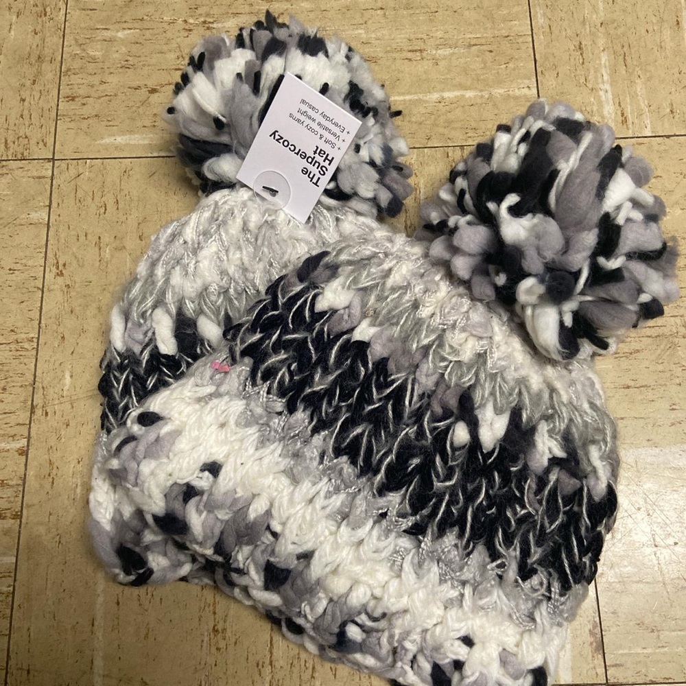 2 matching winter hats